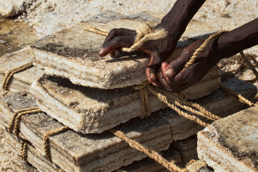  Hard work by the saltworkers on Lake Asale   Ethiopia